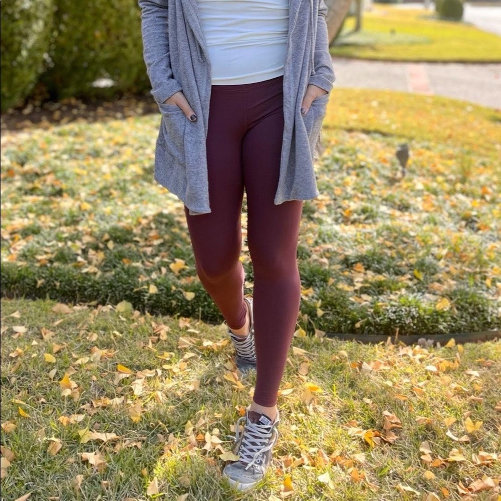 Size medium woman’s high waisted ultra flex leggings